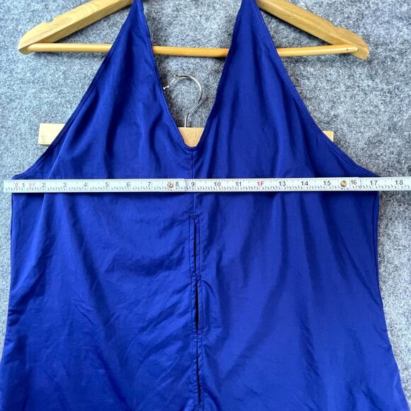 Fabletics Chiara Tank Top Womens Medium Blue Halter Keyhole Open Cowl Back - Picture 5 of 8